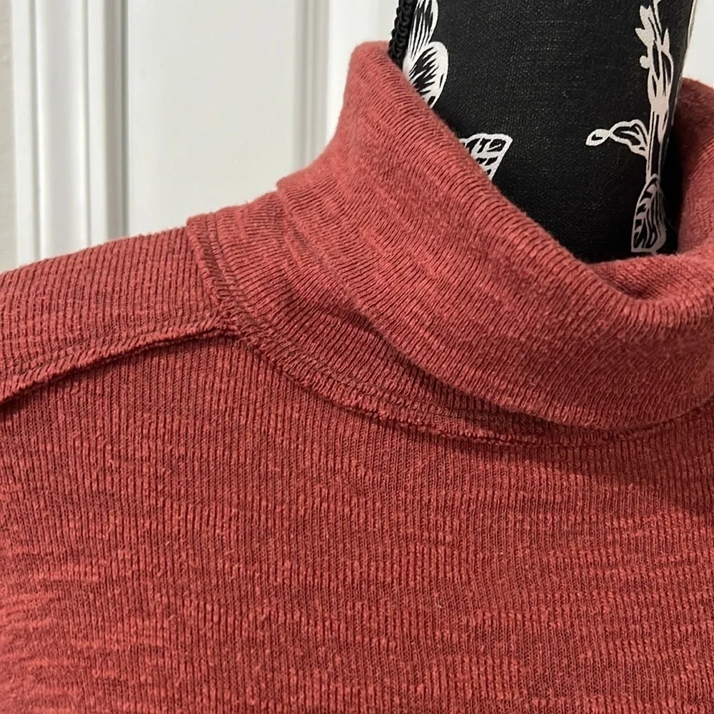 Free People Split Back Turtleneck Top Cinnamon Rust Oversized Large